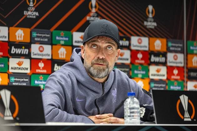 Football - UEFA Europa League - Group E - Royale Union Saint-Gilloise v Liverpool FC - MD-1 BRUSSELS, BELGIUM - Wednesday, December 13, 2023: Liverpool s manager Jürgen Klopp during a press conference, PK, Pressekonferenz at the Constant Vanden Stock Stadium ahead of the UEFA Europa League Group E matchday 6 game between Royale Union Saint-Gilloise and Liverpool FC. (Photo by David Rawcliffe Propaganda) BRUSSELS Constant Vanden Stock Stadium BRUSSELS-CAPITOL-REGION BELGIUM  Copyright: xDavidxRawcliffex P2023-12-13-Union_SG_Liverpool_MD-1-15