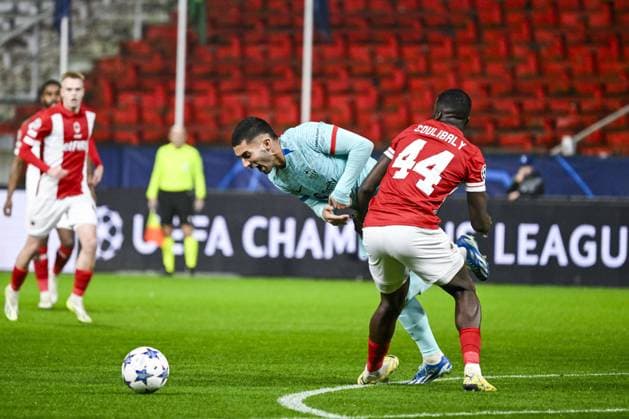 Barcelona s Ferran Torres and Antwerp s Soumoula Coulibaly pictured in action during a game between Belgian soccer team Royal Antwerp FC and Spanish club FC Barcelona, Barca in Antwerp, on Wednesday 13 December 2023, day six of the Champions League group stage, in group H. TOM GOYVAERTS TomxGoyvaerts  x82273593x