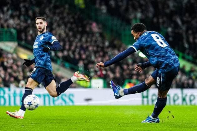 UEFA Champions League: Celtic v Feyenoord Glasgow - Quinten Timber of Feyenoord during the 6th leg of the UEFA Champions League group stage between Celtic v Feyenoord at Celtic Park on 13 December 2023 in Glasgow, Scotland. Copyright: xTomxBodex