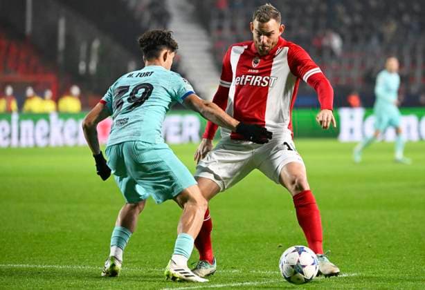 Royal Antwerp FC v FC Barcelona, Barca - UEFA Champions League DEURNE, BELGIUM - DECEMBER 13 : Janssen Vincent forward of Antwerp FC during the UEFA Champions League group H match between Royal Antwerp FC and FC Barcelona on December 13, 2023 in Deurne, Belgium, 13 12 2023 Deurne Belgium  Copyright: xVincentxKalutx
