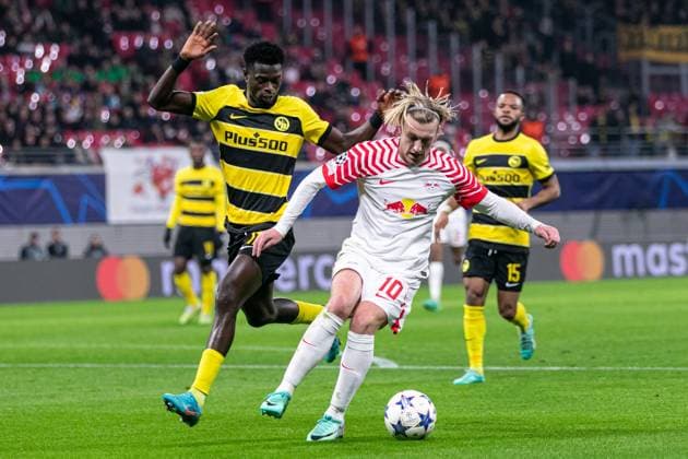LIPSK 13.12.2023 MECZ FAZA GRUPOWA UEFA LIGA MISTRZOW GRUPA G 2023 2024 - RB LIPSK - YOUNG BOYS BERNO GROUP STAGE UEFA CHAMPIONS LEAGUE MATCH GROUP H 2023 2024: RB LEIPZIG - YOUNG BOYS BERN nz AURELE AMENDA EMIL FORSBERG Fot. Ernest Kolodziej 400mm.pl NEWSPIX.PL --- Newspix.pl POLAND OUT!  20231213_KOL9217