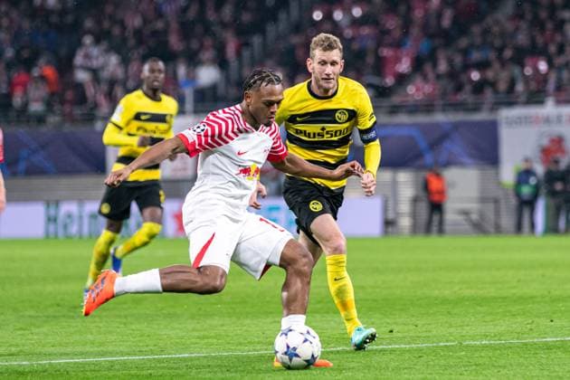 LIPSK 13.12.2023 MECZ FAZA GRUPOWA UEFA LIGA MISTRZOW GRUPA G 2023 2024 - RB LIPSK - YOUNG BOYS BERNO GROUP STAGE UEFA CHAMPIONS LEAGUE MATCH GROUP H 2023 2024: RB LEIPZIG - YOUNG BOYS BERN nz LOIS OPENDA FABIAN LUSTENBERGER Fot. Ernest Kolodziej 400mm.pl NEWSPIX.PL --- Newspix.pl POLAND OUT!  20231213_KOL9482