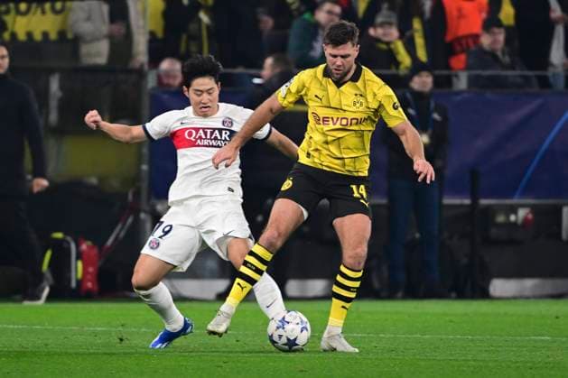 Kang in Lee 19 Paris Saint Germain in duel, action, with Niclas Fuellkrug 14 Borussia Dortmund , Borussia Dortmund vs Paris Saint Germain, Football, Champions League, Group stage, 13 12 2023 Dortmund Nordrhein Westfalen Germany Copyright: xkolbert-press MarcxNiemeyerx