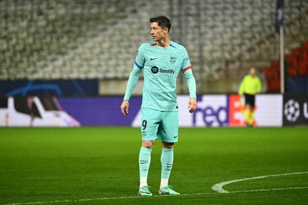 231213 R Antwerp FC vs FC Barcelona, Barca Robert Lewandowski of Barcelona pictured during a football game between Royal Antwerp FC and FC Barcelona on day 6 in Group H of the UEFA Champions League season 2023-2024 competition on December 13, 2023 in Antwerp, Belgium. (Photo by Maarten Straetemans Isosport) ANTWERP BELGIUM  Copyright: xx 423977