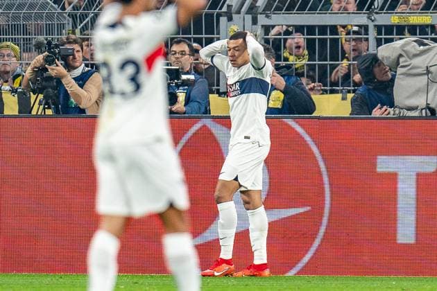 Kylian Mbappe Paris Saint Germain, 7 misses a big chance Borussia Dortmund vs Paris Saint Germain, Football, UEFA Champions League, Matchday 6, 13 12 2023 DFL REGULATIONS PROHIBIT ANY OUSE OF PHOTOGRAPHS AS IMAGE SEQUENCES AND OR QUASI VIDEO Borussia Dortmund vs Paris Saint Germain, Football, UEFA Champions League, Matchday 6, 13 12 2023 Dortmund Copyright: xEibner-Pressefoto BahhoxKarax EP_BVB
