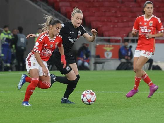 Pia Sophie Wolter Eintracht Frankfurt 17 , Benfica Lisbon vs Eintracht Frankfurt, Season 2023 24, Football, UEFA Womens Champions League, Group A, Matchday 3, 13 12 2023, Benfica Lisbon vs Eintracht Frankfurt, Season 2023 24, Football, UEFA Womens Champions League, Group A, Group stage, Matchday 3, 13 12 2023, Lisbon Copyright: xJoergxNiebergall Eibner-Pressefox EP_JNL