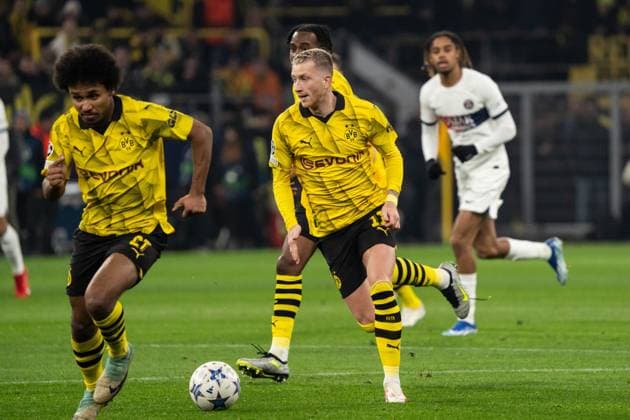 GER, Champions League, Borussia Dortmund vs Paris Saint Germain 13 12 2023, Signal Iduna Park, Dortmund, GER, Champions League, Borussia Dortmund vs Paris Saint Germain In the picture Marco Reus BV Borussia Dortmund, 11 single action whole body whole body ball on foot nordphotoxGmbHxx xChristianxSchulze nph000300