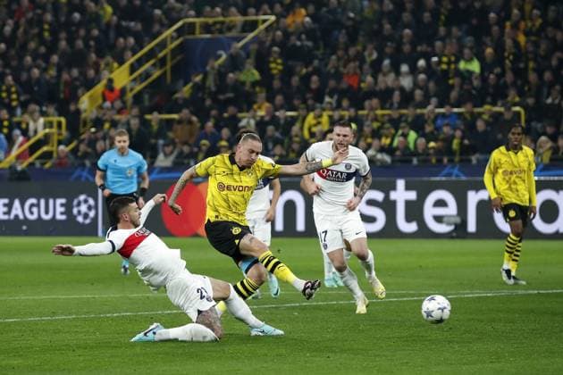 DORTMUND - (l-r) Lucas Hernandez of Paris Saint-Germain, Marius Wolf of Borussia Dortmund, Vitinha of Paris Saint-Germain during the UEFA Champions League Group F match between Borussia Dortmund and Paris Saint-Germain at Signal Iduna Park on December 13 2023 in Dortmund, Germany. ANP Hollandse Hoogte Bart Stoutjesdijk UEFA Champions League 2023 24 2023 2024 xVIxANPxSportx xBartxStoutjesdijkxIVx 486221480 originalFilename: 486221480.jpg