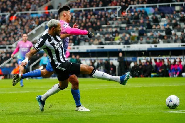13th December 2023; St James Park, Newcastle, England; UEFA Champions League Football, Newcastle United versus AC Milan; Joelinton of Newcastle United shoots under pressure from Tijjani Reijnders of AC Milan but the ball was cleared off the goal line  ActionPlus12585487 GrahamxWilson