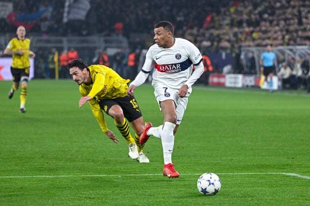 13 12 2023, Football, UCL, UEFA Champions League, Group stage, Matchday 6, Season 2023 2024, Borussia Dortmund Paris St Germain, Mats Hummels Borussia Dortmund , Kylian MbappÃ Paris St Germain xRHR PHOTO TKx Copyright: TeresaxKroeger RHR-FOTOx RHR-FOTO TK