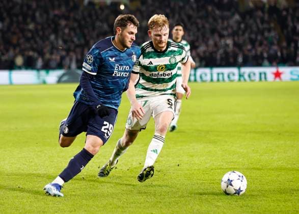 Celtic v Feyenoord Rotterdam UEFA Champions League Santiago Gim?nez of Feyenoord Rotterdam (left) and Liam Scales of Celtic (right) compete for the ball during the UEFA Champions League Group E match at Celtic Park, Glasgow Copyright: xFredxPalmerx FIL-19372-0047 UK Newspapers OUT