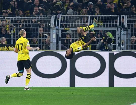 13 12 2023, Dortmund, Germany, Signal Iduna Park, Borussia Dortmund vs Paris Saint Germain UEFA Champions League 2023 2024 Group F, Karim Adeyemi Borussia Dortmund goal celebration, cheers after his goal for 1 0 Photo Ralf Treese Dortmund Signal Iduna Park North Rhine Westphalia Germany 521_BVBPSG20231213_034 Treese-521