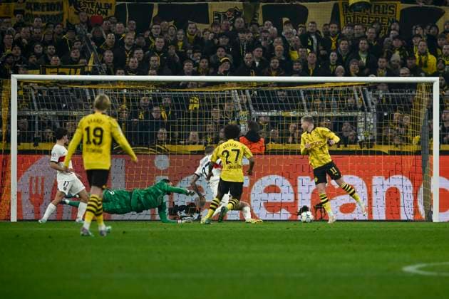 Karim Adeyemi 27, Borussia Dortmund scores the goal to make it 1 0 13 12 2023 Soccer, Champions League, Borussia Dortmund vs Paris St Germain, Signal Iduna Park, Dortmund, NRW Germany Copyright: xpepphotox xHorstxMauelshagenx pep00321, pep_20231213_hm