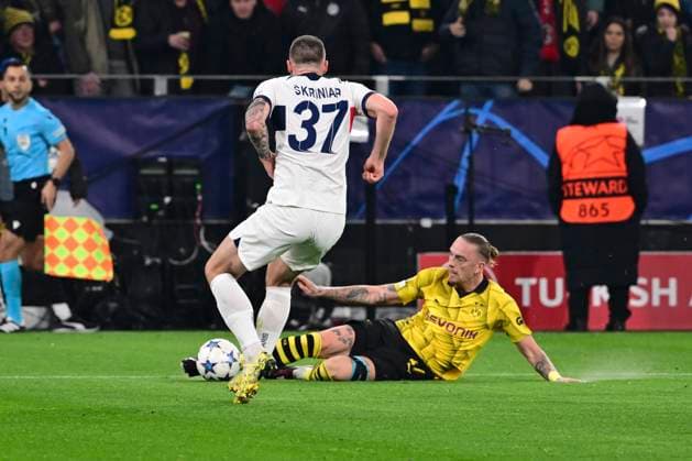 Marius Wolf 17 Borussia Dortmund , Borussia Dortmund vs Paris Saint Germain, Football, Champions League, Group stage, 13 12 2023 Dortmund North Rhine-Westphalia Germany Copyright: xkolbert-press MarcxNiemeyerx