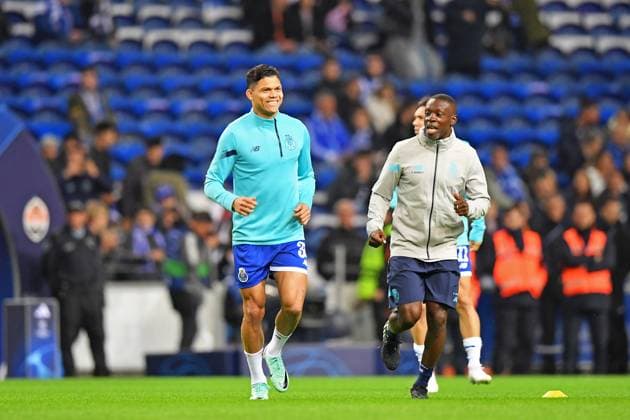 13th December 2023: EUFA Champions League football, FC Porto versus Shakhtar Donetsk: Evanilson of Porto, warms up pre-game  ActionPlus12585490 DanielxCastro