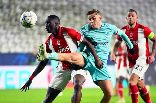 Royal Antwerp FC v FC Barcelona, Barca - UEFA Champions League DEURNE, BELGIUM - DECEMBER 13 : Coulibaly Soumaila defender of Antwerp FC, Lopez Fermin forward of FC Barcelona during the UEFA Champions League group H match between Royal Antwerp FC and FC Barcelona on December 13, 2023 in Deurne, Belgium, 13 12 2023 Deurne Belgium  Copyright: xVincentxKalutx