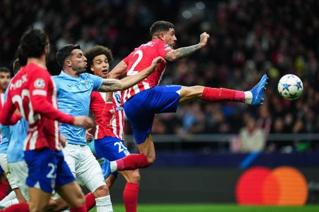 Sport Bilder des Tages Jose Maria Gimenez of Atletico de Madrid Atletico de Madrid v SS Lazio, UEFA Champions League match, Group E, date 6. Football, Civitas Metropolitano Stadium, Madrid, Spain - 13 December 2023 Editorial use only  Copyright: xPRESSINPHOTO Shutterstockx 14256702u