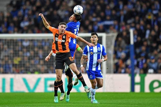 13th December 2023: EUFA Champions League football, FC Porto versus Shakhtar Donetsk: Pep& xea; of Porto challenges Heorhiy Sudakov of Shakhtar Donetsk  ActionPlus12585506 DanielxCastro
