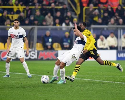 13 12 2023, Dortmund, Germany, Signal Iduna Park, Borussia Dortmund vs Paris Saint Germain UEFA Champions League 2023 2024 Group F, Warren Zaire Emery Paris Saint Germain Goal to 1 1 Photo Ralf Treese Dortmund Signal Iduna Park North Rhine Westphalia Germany 521_BVBPSG20231213_036 Treese-521