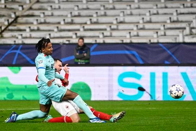 Royal Antwerp FC v FC Barcelona, Barca - UEFA Champions League DEURNE, BELGIUM - DECEMBER 13 : Janssen Vincent forward of Antwerp FC scores a goal during the UEFA Champions League group H match between Royal Antwerp FC and FC Barcelona on December 13, 2023 in Deurne, Belgium, 13 12 2023 Deurne Belgium  Copyright: xPeterxDexVoechtx