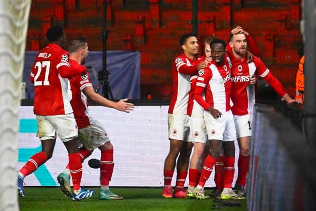 Royal Antwerp FC v FC Barcelona, Barca - UEFA Champions League DEURNE, BELGIUM - DECEMBER 13 : Janssen Vincent forward of Antwerp FC celebrates scoring a goal during the UEFA Champions League group H match between Royal Antwerp FC and FC Barcelona on December 13, 2023 in Deurne, Belgium, 13 12 2023 Deurne Belgium  Copyright: xPeterxDexVoechtx