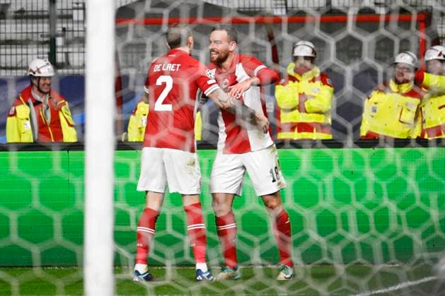 Royal Antwerp FC v FC Barcelona, Barca - UEFA Champions League DEURNE, BELGIUM - DECEMBER 13 : Janssen Vincent forward of Antwerp FC celebrates scoring a goal during the UEFA Champions League group H match between Royal Antwerp FC and FC Barcelona on December 13, 2023 in Deurne, Belgium, 13 12 2023 Deurne Belgium  Copyright: xPeterxDexVoechtx
