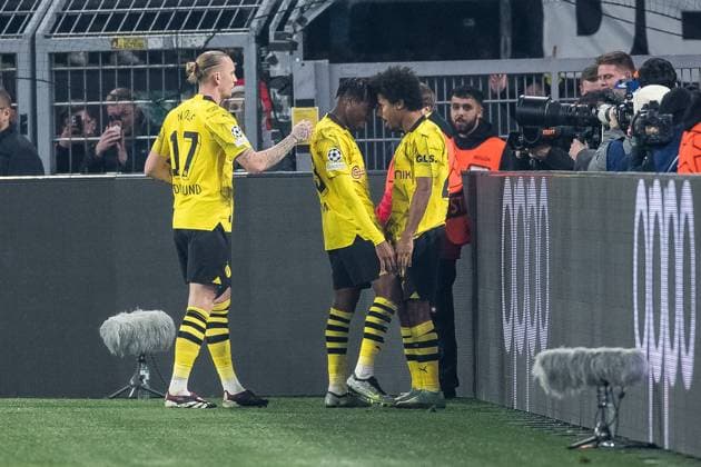 UEFA Champions League Borussia Dortmund FC Paris Saint Germain 13 12 2023 Cheering for 1 0 by Karim Adeyemi Borussia Dortmund, 27 UEFA Champions League matchday 6 Borussia Dortmund FC Paris Saint Germain, Dortmund, SIGNAL IDUNA PARK on 13 12 2023 DFL REGULATIONS PROHIBIT ANY USE OF PHOTOGRAPHS AS IMAGE SEQUENCES AND OR QUASI VIDEO Copyright: xBEAUTIFULxSPORTS Wunderlx