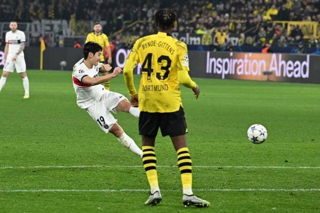 13 12 2023, xsltx, Football UEFA Champions League, Borussia Dortmund Paris St Germain PSG emspor, v l Kang in Lee FC Paris Saint Germain DFL DFB REGULATIONS PROHIBIT ANY USE OF PHOTOGRAPHS as IMAGE SEQUENCES and or QUASI VIDEO Dortmund