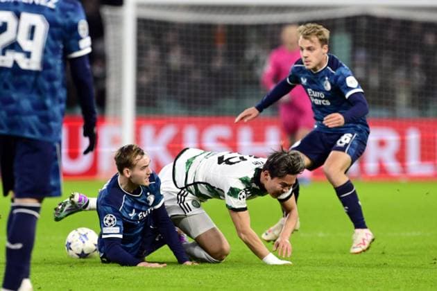 GLASGOW - (l-r) Thomas Beelen of Feyenoord, Hyeongyu Oh of Celtic, Thomas van den Belt of Feyenoord during the UEFA Champions League Group E match between Celtic FC and Feyenoord at Celtic Park on December 13, 2023 in Glasgow, Scotland. ANP OLAF KRAAK Group E - UEFA Champions League 2023 2024 xVIxANPxSportx xxANPxIVx 486224595 originalFilename: 486224595.jpg