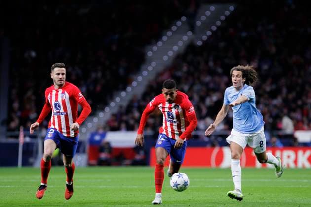 MADRID, SPAIN - DECEMBER 13: Samuel Lino of Atletico de Madrid during the UEFA CHAMPIONS LEAGUE 2023 24 match between Atletico de Madrid and Lazio at Civitas Metropolitano Stadium. ONLYxEDITORIALxUSAGE  (238321925)