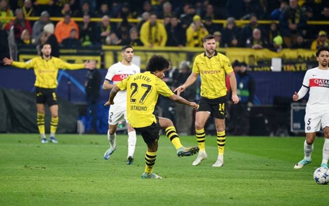Niclas Füllkrug Borussia Dortmund , mi , passes to Karim Adeyemi Borussia Dortmund , li , who scores the goal to make it 1 0 13 12 2023, Football Champions League, Season 2023 2024, Preliminary round, Matchday 6, Borussia Dortmund Paris Saint Germain Dortmund Signal Iduna Park Nordrhein Westfalen Germany Team2