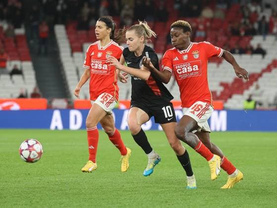 Laura Freigang Eintracht Frankfurt 10 , Benfica Lisbon vs Eintracht Frankfurt, Season 2023 24, Football, UEFA Womens Champions League, Group A, Matchday 3, 13 12 2023, Benfica Lisbon vs Eintracht Frankfurt, Season 2023 24, Football, UEFA Womens Champions League, Group A, Group stage, Matchday 3, 13 12 2023, Lisbon Copyright: xJoergxNiebergall Eibner-Pressefox EP_JNL
