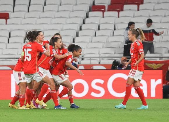 Goal for 1 0 for Lisbon, Benfica Lisbon vs Eintracht Frankfurt, 2023 24 season, Football, UEFA Womens Champions League, Group A, Matchday 3, 13 12 2023, Benfica Lisbon vs Eintracht Frankfurt, 2023 24 season, Football, UEFA Womens Champions League, Group A, Group stage, Matchday 3, 13 12 2023, Lisbon Copyright: xJoergxNiebergall Eibner-Pressefox EP_JNL
