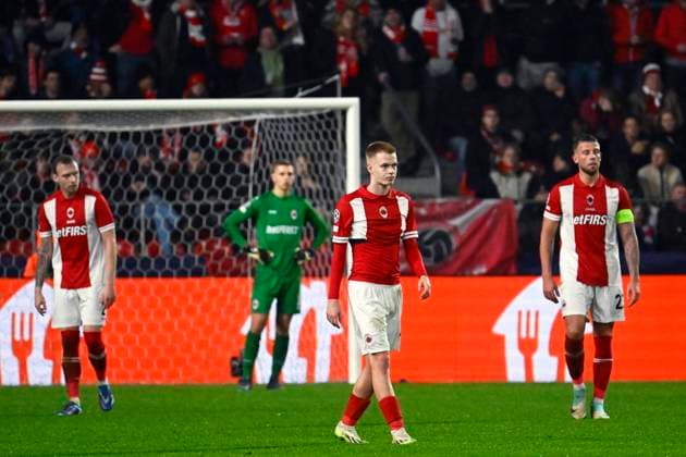 Royal Antwerp FC v FC Barcelona, Barca - UEFA Champions League DEURNE, BELGIUM - DECEMBER 13 : Vermeeren Arthur midfielder of Antwerp FC looks dejected during the UEFA Champions League group H match between Royal Antwerp FC and FC Barcelona on December 13, 2023 in Deurne, Belgium, 13 12 2023 Deurne Belgium  Copyright: xPeterxDexVoechtx