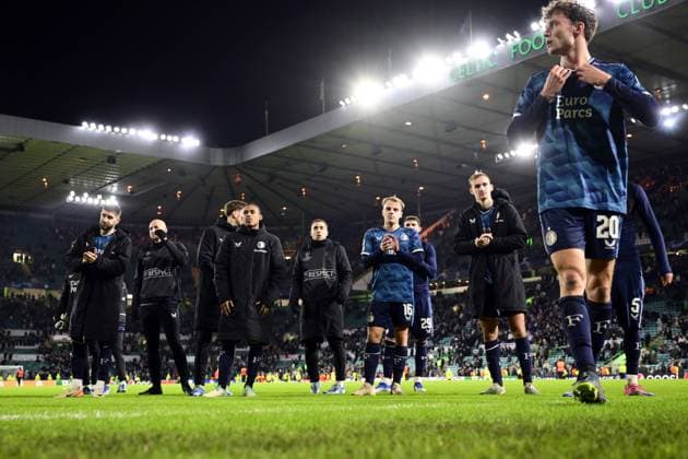 GLASGOW - Feyenoord players disappointed after the UEFA Champions League Group E match between Celtic FC and Feyenoord at Celtic Park on December 13, 2023 in Glasgow, Scotland. ANP OLAF KRAAK Group E - UEFA Champions League 2023 2024 xVIxANPxSportx xxANPxIVx 486227656 originalFilename: 486227656.jpg