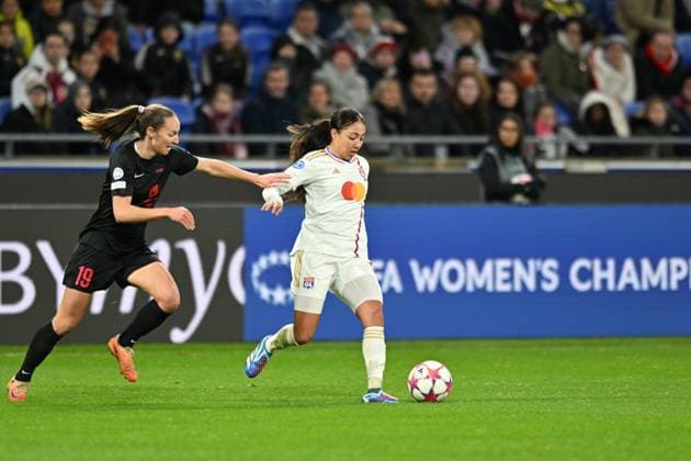 Selma Bacha (lyon) vs Marit B Lund (brann) FOOTBALL: Olympique Lyonnais FÂŽminines vs SK Brann - Ligue des Champions FÂŽminine - 13 12 2023 FredericChambert Panoramic 