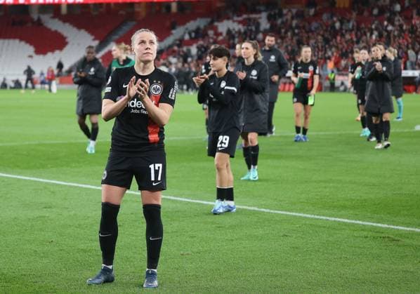 Pia Sophie Wolter Eintracht Frankfurt 17 , Benfica Lisbon vs Eintracht Frankfurt, Season 2023 24, Football, UEFA Womens Champions League, Group A, Matchday 3, 13 12 2023, Benfica Lisbon vs Eintracht Frankfurt, Season 2023 24, Football, UEFA Womens Champions League, Group A, Group stage, Matchday 3, 13 12 2023, Lisbon Copyright: xJoergxNiebergall Eibner-Pressefox EP_JNL