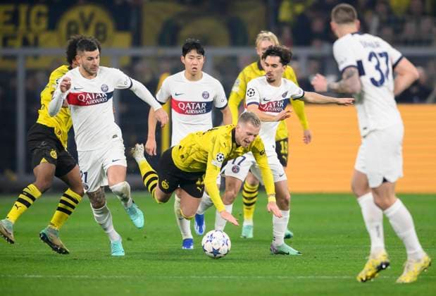 v l Lucas HERNANDEZ PSG , Kang In LEE PSG , Marco REUS DO , VITINHA PSG Action, duel, Football Champions League, Preliminary round, Matchday 6, Borussia Dortmund DO Paris St Germain PSG , on 13 12 2023 in Dortmund Germany UEFA regulations prohibit any use of photographs as image sequences and or quasi video Â