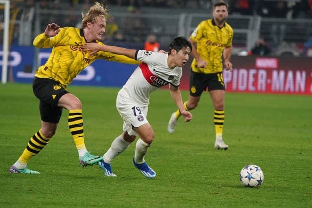 Football, UEFA Champions League ,2023 2024 season, Group stage, Group F Borussia Dortmund Paris St Germain 13 12 2023, SignalIduna Park Dortmund Julian Brandt BVB, Kang In lee PSG