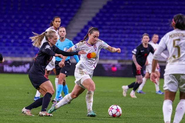 Sport Bilder des Tages Sara Dabritz (8) from OL in action during the UEFA Women s Champions League game between Olympique Lyonnais and SK Brann at Groupama Stadium in DÃ cines-Charpieu, France. (Pauline FIGUET SPP) Copyright: xPaulinexFIGUETx xSPPx spp-en-PaFiSp-PF_OLvBRANN-24