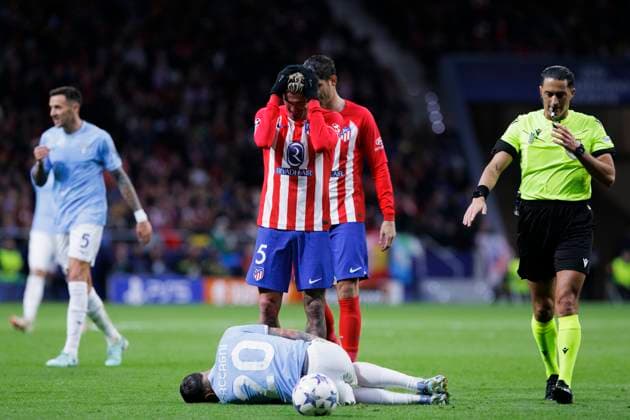Civitas Metropolitano Stadium MADRID, SPAIN - DECEMBER 13 :Mattia Zaccagni of Lazio and Rodrigo De Paul of Atletico de Madrid during the UEFA Champions league 2023 24 match between Atletico de Madrid and Lazioat Civitas Metropolitano Stadium. (Photo by Guillermo Martinez) GM (Guillermo Martinez SPP) Copyright: xGuillermoxMartinezx xSPPx spp-en-GuMa-4270