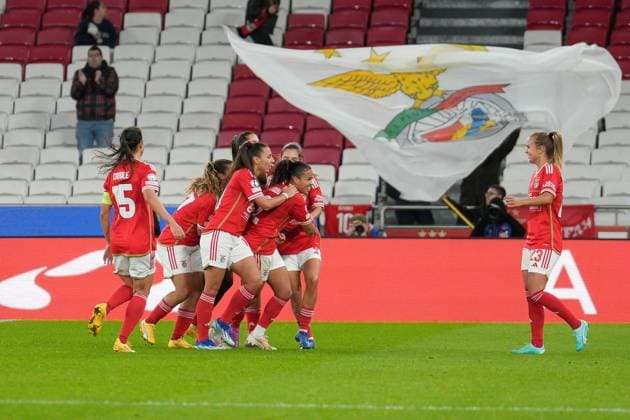 December 13, 2023, Lisbon, Portugal: SL Benfica players celebrate after scoring a goal during the UEFA Women s Champions League Group A football match between SL Benfica and SG Eintracht Frankfurt at Estadio da Luz. Final score; SL Benfica 1:0 SG Eintracht Frankfurt. Lisbon Portugal - ZUMAs197 20231213_aaa_s197_168 Copyright: xBrunoxdexCarvalhox