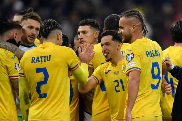 Romania V Switzerland - UEFA EURO, EM, Europameisterschaft,Fussball 2024 European Qualifiers Andrei Ratiu, Vasile Mogos, Darius Olaru, George Puscas, Ianis Hagi and Olimpiu Morutan celebrate during the UEFA EURO 2024 European Qualifiers match between Romania and Switzerland at Arena Nationala in Bucharest, Romania, on November 21, 2023. Bucharest Romania  Copyright: xAlexxNicodimx originalFilename:nicodim-romaniav231121_npofi.jpg