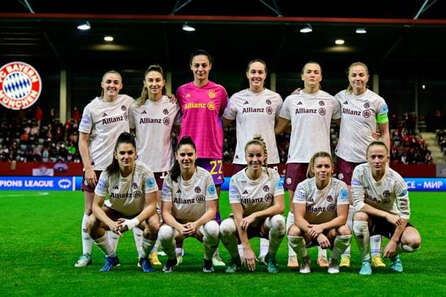 FC Bayern players in team photo, Team photo, Starting eleven, 14 12 2023, Munich Germany , Football, UEFA Womens Champions League, Group C, FC Bayern München Ajax Amsterdam xslx