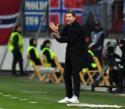14 12 2023, Leverkusen, Germany, BayARENA, Bayer Leverkusen vs Molde FK UEFA Europa League 2023 2024 Group H, Coach Xabier Xabi Alonso Bayer 04 Leverkusen gestures, gestures Photo Ralf Treese Leverkusen BayARENA North Rhine Westphalia Germany 521_LEVMOL20231214_008 Treese-521
