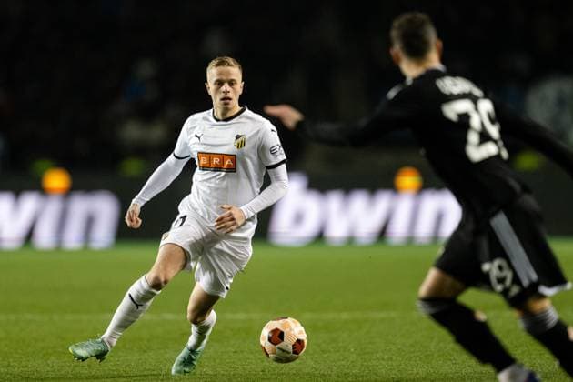 231214 Tomas Olai Totland of Häcken during the UEFA Europa League match between Qarabag and Häcken on December 14, 2023 in Baku Photo Carl Sandin BILDBYRAN code CS CS0469 fotboll football soccer fotball uefa europa league qarabag häcken bbeng  Copyright: CARLxSANDIN BB231214CS040