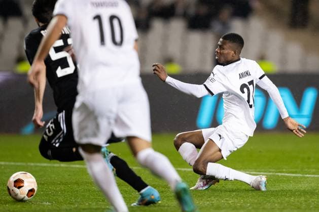 231214 Akoua Romeo Amane of Häcken during the UEFA Europa League match between Qarabag and Häcken on December 14, 2023 in Baku Photo Carl Sandin BILDBYRAN code CS CS0469 fotboll football soccer football uefa europa league qarabag häcken bbeng  Copyright: CARLxSANDIN BB231214CS053