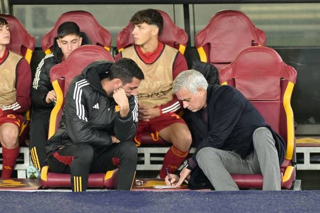Foto Alfredo Falcone LaPresse 14 Dicembre 2023 - Roma, Italia - calcio - Roma vs Sheriff Tiraspol - Uefa Europa League 2023-2024 Girone G - Stadio Olimpico di Roma. Nella foto: Jose& x2019; Mourinho (head coach AS Roma) Foto Alfredo Falcone LaPresse December 14, 2023 Rome, Italy - sport, soccer - Roma vs Sheriff Tiraspol - Uefa Europe League 2023-2024 Group G - Olimpic Stadium & xee;n Rome. In the pic: Jose& x2019; Mourinho (head coach AS Roma)  Copyright: xAlfredoxFalcone LaPressex