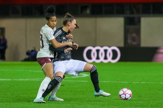 Tainara FC Bayern Muenchen, 13 in duel, FC Bayern Muenchen vs AFC Ajax Amsterdam, Football UEFA Women s Champions League, Group Round 3 Matchday, Season 23 24, 14 12 2023 FC Bayern Muenchen vs AFC Ajax Amsterdam, Football UEFA Women s Champions League, Group Round 3 Matchday, Season 23 24, 14 12 2023 Muenchen Copyright: xEibner-Pressefoto JennixMaulx EP_JML
