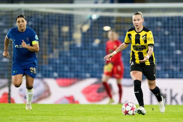 231214 Marika Bergman Lundin of Häcken during the UEFA Women s Champions League football match between Chelsea and Häcken on December 14, 2023 in London Photo Mathias Bergeld BILDBYRAN kod MB MB0807 fotboll football soccer fotball champions league chelsea häcken dam bbeng bbauto  Copyright: MATHIASxBERGELD BB231214MB023